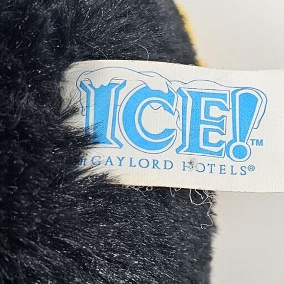 Gaylord Hotel  Ice Show PENGUIN 2015 Red Scarf Plush Stuffed Animal - Picture 9 of 13